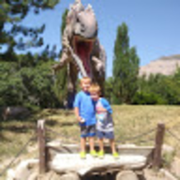 Meet your Posher, Gabby - Picture 1 of 1